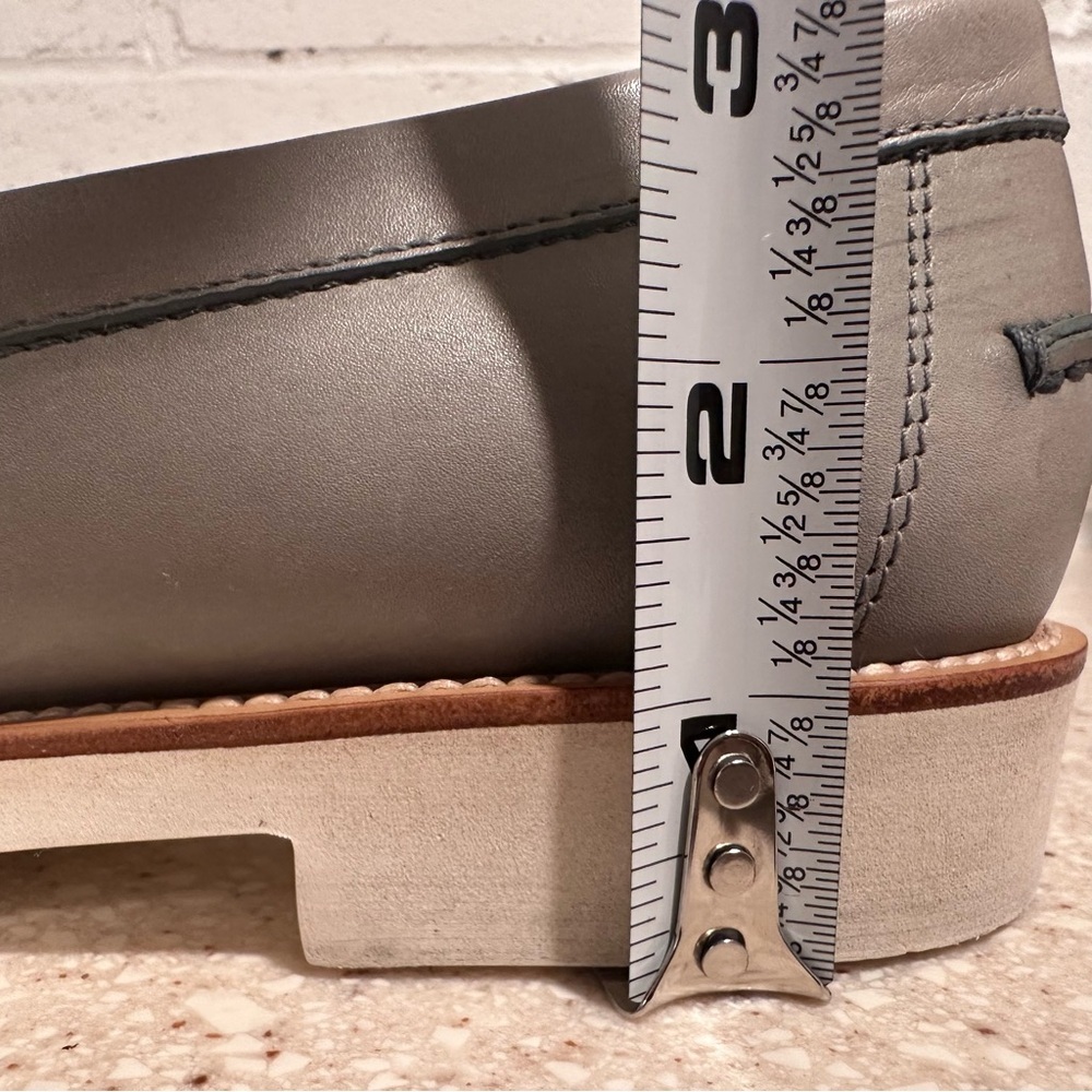 TOD’s Women’s Leather Loafer Sea Foam Green Flat Size 39 EU Made in Italy - Picture 12 of 17